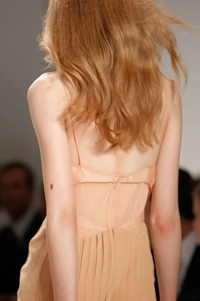 Look 13